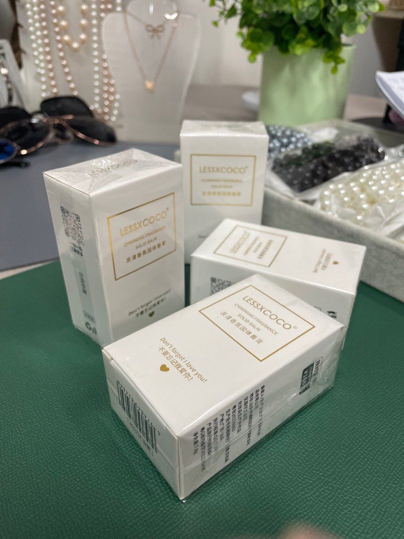 Solid Perfume (Category: Fragrance & Deodorants) located in Singapore. Submitted by wendysefcorner (Listing ID 1310951231, Image 1). Description: Set of 4.