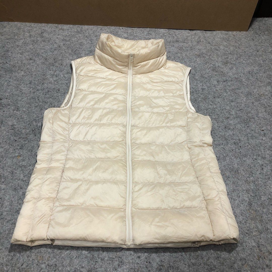 Uniqlo white vest on sale