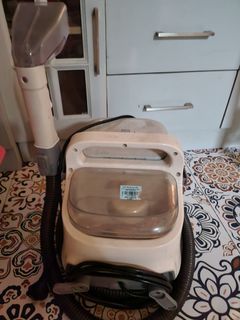 Wet and dry carpet/bedding/sofa vacuum spot clean