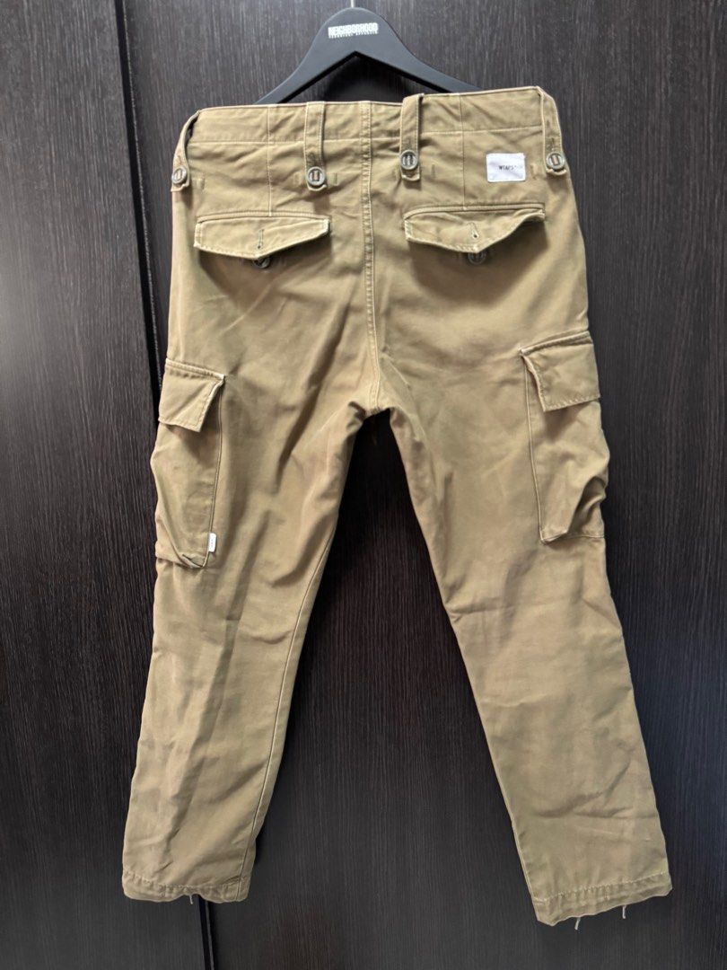 WTAPS Pants (Category: Trousers) located in Singapore. Submitted by tinababie (Listing ID 1310936907, Image 3). Description: Like new wtaps england cargo pants. 100% authentic..