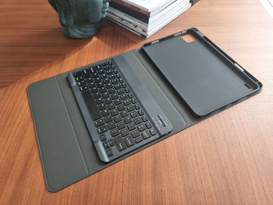 Xiaomi MiPad 6s Pro 12.4" Bluetooth Keyboard Case (Black) (Category: Cases & Sleeves) located in Quezon City. Submitted by bagels42 (Listing ID 1310828258, Image 1). Description: *ACTUAL PICTURES IN THE LISTING* Xiaomi MiPad 6s Pro 12.4" Bluetooth Keyboard Case (Black) Price: 2,100 PACKAGE INCLUSIONS: 1 x Smart Cover 1 x Bluetooth Keyboard 1 x Charging Cable ADD ON (ADDITIONAL FEES): Paperlike Screen Protector - 295 Xundd Axe Full Screen Tempered