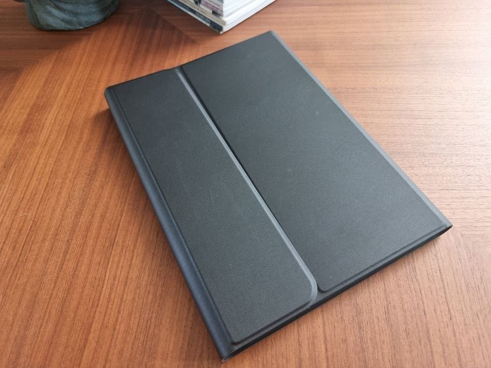 Xiaomi MiPad 6s Pro 12.4" Bluetooth Keyboard Case (Black) (Category: Cases & Sleeves) located in Quezon City. Submitted by bagels42 (Listing ID 1310828258, Image 2). Description: *ACTUAL PICTURES IN THE LISTING* Xiaomi MiPad 6s Pro 12.4" Bluetooth Keyboard Case (Black) Price: 2,100 PACKAGE INCLUSIONS: 1 x Smart Cover 1 x Bluetooth Keyboard 1 x Charging Cable ADD ON (ADDITIONAL FEES): Paperlike Screen Protector - 295 Xundd Axe Full Screen Tempered