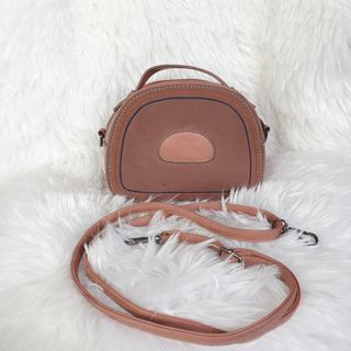 (Category: ) located in . Submitted by Bellisimo_store (Listing ID 1311080023, Image 1). Description: .