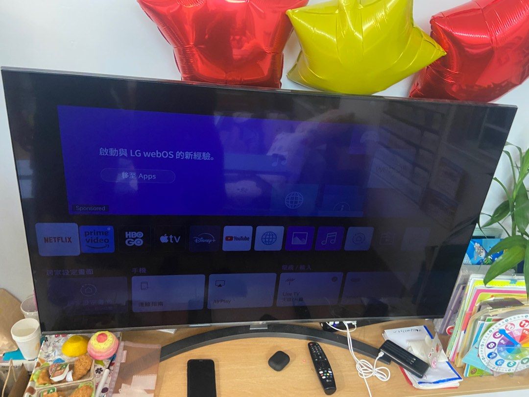 藍背光，背光暗，無背光 （分類：電視）位於 Hong Kong。 由 fqabian 提交（商品編號 1311127509，圖片 3）。簡介： 本人曾任職某公司，從事電視機安裝及維修服務。因為電視市場上有林林總總的牌子及型號。未必所有電視機首次上門會解決問題。所以上門會收300元-800元檢查費（以電視機尺寸做出相應報價）。之後會做出一個詳細的檢查，會現場提供檢查結果及提供一個合適的維修方案。零件費通常預計500元-2000元。如顧客未能接受方案或者覺得零件太貴不維修。檢查費不退。維修時長檢查日開始計預計10日-30日。。
