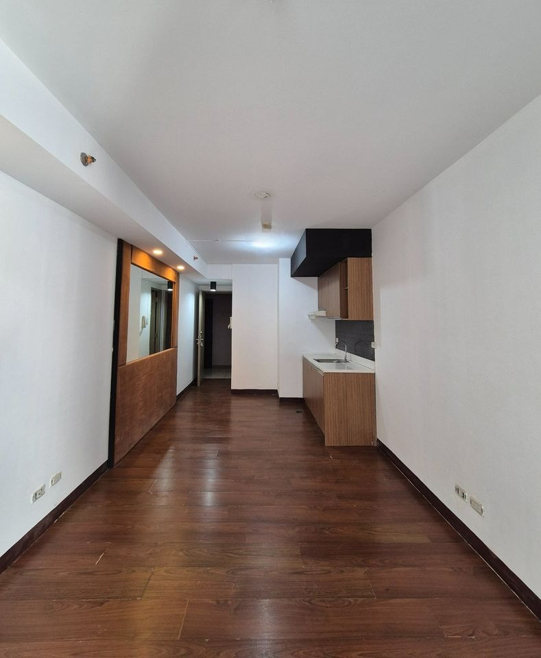 (Category: ) located in . Submitted by whitestoneholdings (Listing ID 1311022778, Image 1). Description: .