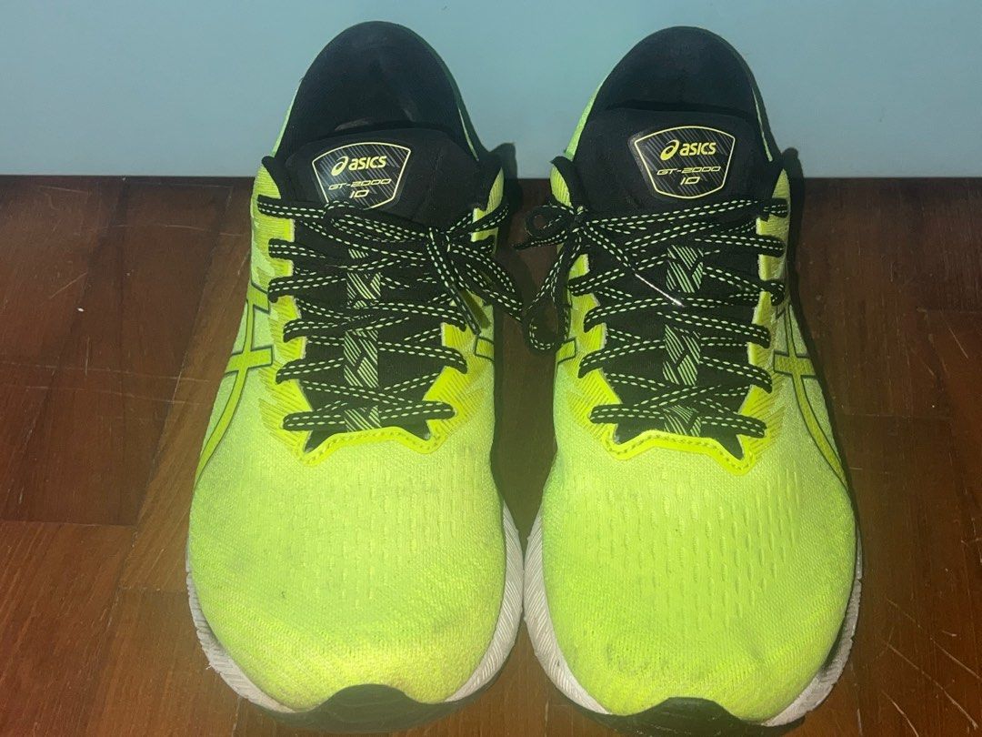 Asics GT-2000 10 “Huddle Yellow” running shoes (Category: Sneakers) located in Singapore. Submitted by abdulrahma80002 (Listing ID 1311114619, Image 3). Description: -Pay by cash -Includes box -Barely even used -Cheap price,selling a lot lower than retail -Want to sell fast -can nego -box is a little damaged due to cat scratching.