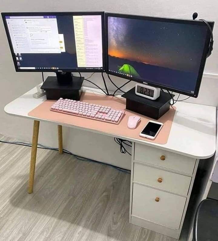 Computer Table with Drawers (Category: Tables & Sets) located in Manila. Submitted by tindahanniatelizcehl (Listing ID 1310999132, Image 2). Description: .