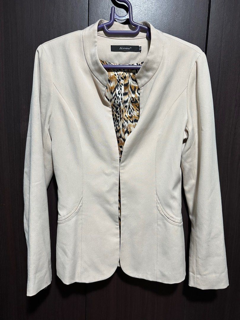 Cream blazer (Category: Coats, Jackets and Outerwear) located in Quezon City. Submitted by ankeyt (Listing ID 1311121039, Image 1). Description: Color: cream Fits small For Metro Manila buyers only - shipping through grab/lalamove.