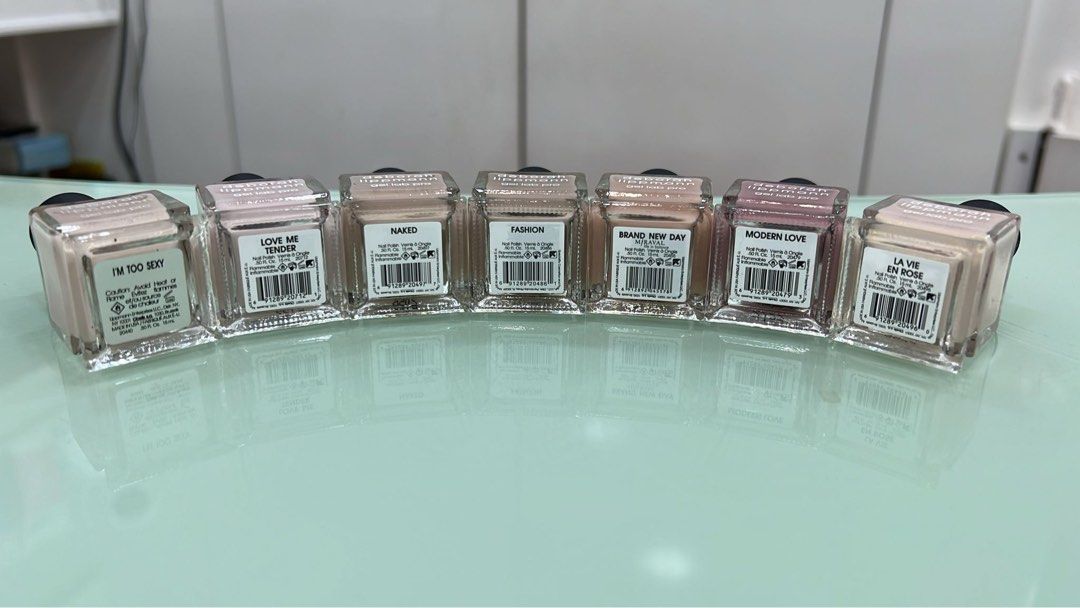 Deborah lippmann 裸色系, 美容＆個人護理, 指甲美容＆其他- Carousell