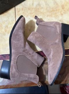 (Category: ) located in . Submitted by prelovedanddeclutter (Listing ID 1311158168, Image 1). Description: .