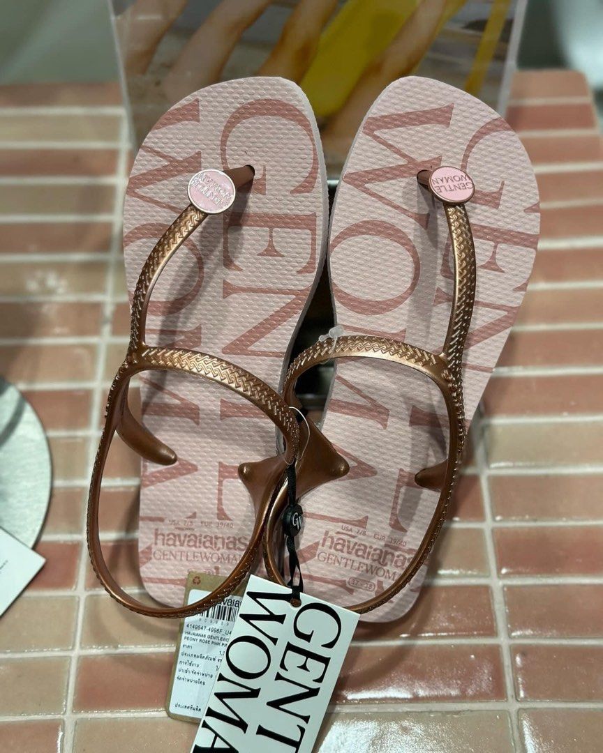 Gentle Woman x Havaianas Sandals Women s Fashion Footwear Flats Sandals on Carousell