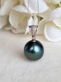 (Category: ) located in . Submitted by Myjewelryroom (Listing ID 1311091954, Image 1). Description: .