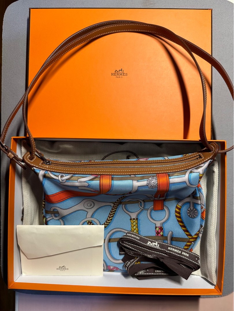 Hermes Sursoie To Go pouch, Women's Fashion, Bags & Wallets