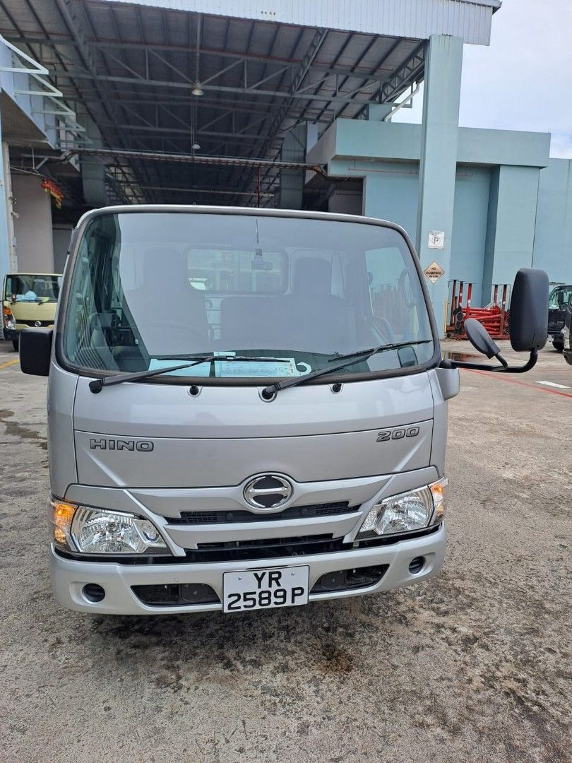 Hino DUTRO Manual62885348447745111