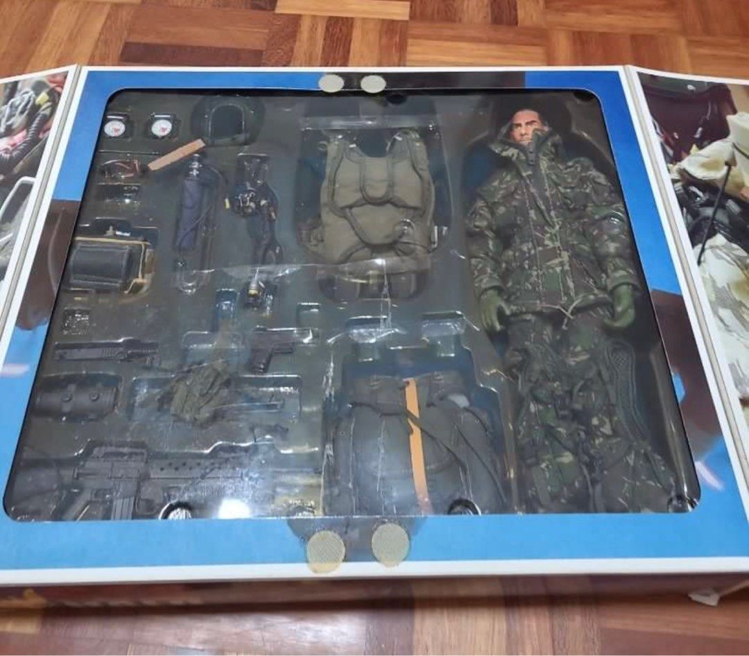 Hot Toys Halo SAS, Hobbies & Toys, Toys & Games on Carousell
