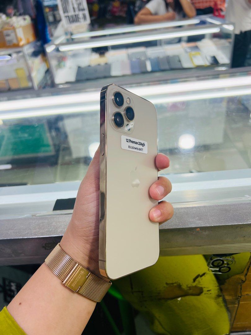 Iphone 12 Pro Max 256gb Black spot sa LCD super liit (Category: iPhone 12 Series) located in San Juan City. Submitted by javedsgadgetshop (Listing ID 1311114315, Image 3). Description: OPEN FOR INSTALLMENT VIA CREDIT CARD/GGIVES/SPAY/BILLEASE & SWAP/TRADE-IN! WE BUY AND SELL ( ANYKINDS OF UNIT BINIBILI PO NAMIN)! PTPA : Padelete po f bawal Read ❗️Onhand ‼️ Iphone 12promax (black Spot) •256gb •US Variant •95% batt health •Factory Unlock •95% Smoot