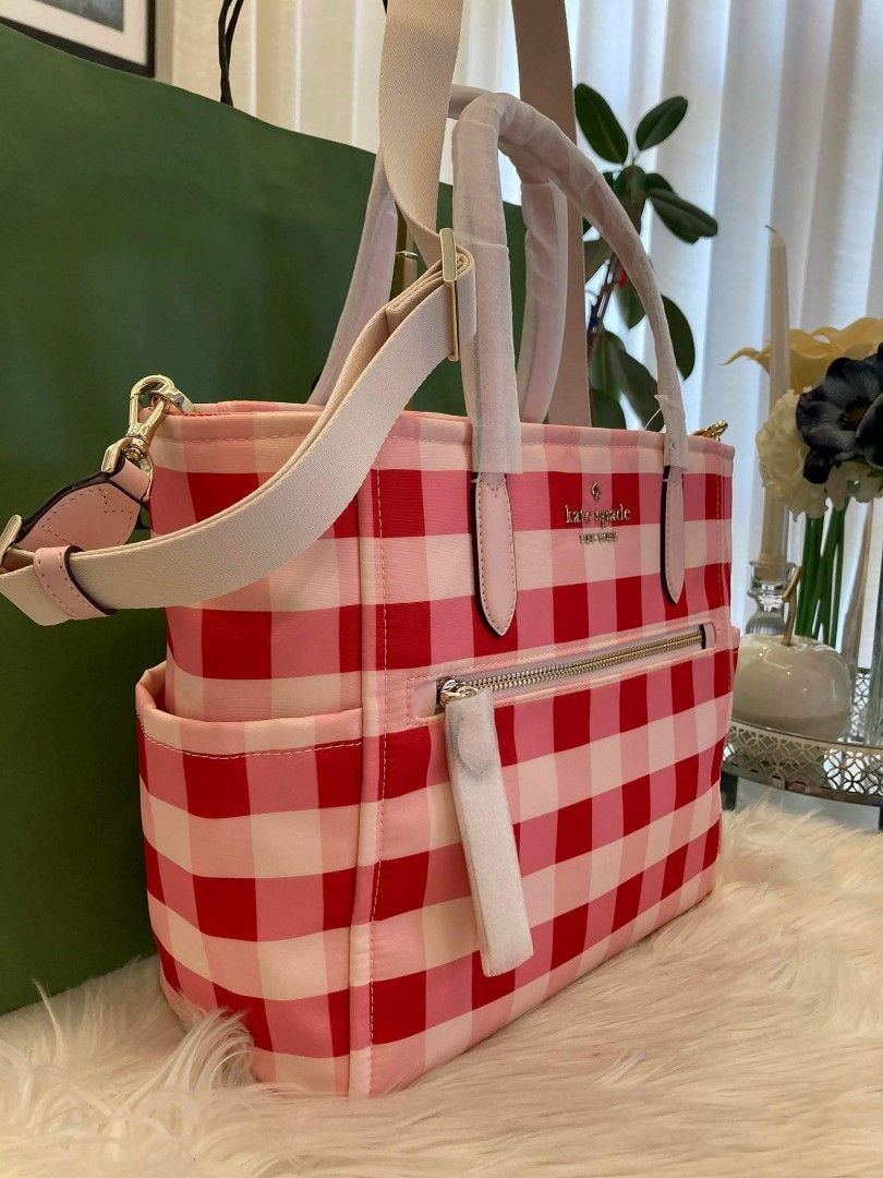 Kate Spade Chelsea Tote Bag (Category: Luxury Bags & Wallets) located in Mabalacat. Submitted by maiyasluxurybagshoppe (Listing ID 1311050116, Image 3). Description: .