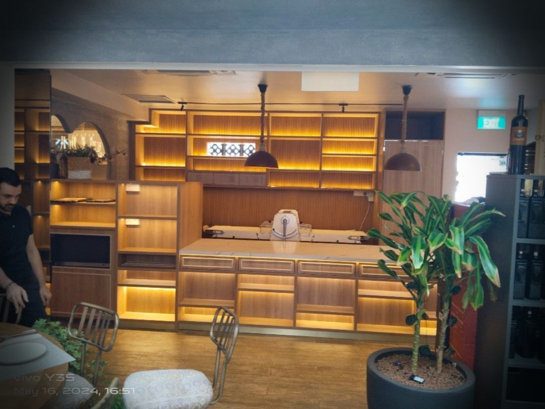 Kitchen cabinets / Carpentry628631152387861123