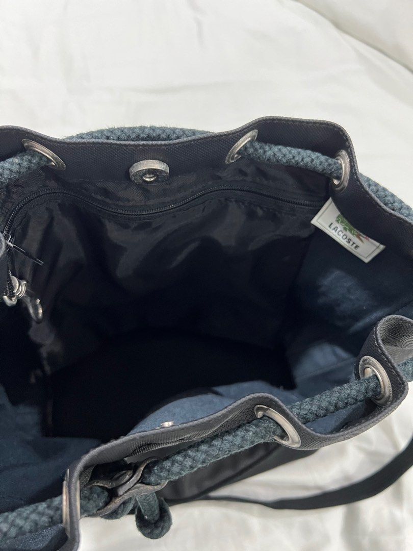 Lacoste Women Shoulder Bag (Category: Shoulder Bags) located in Paranaque City. Submitted by justisean (Listing ID 1311101076, Image 3). Description: Lacoste Women Shoulder Bag Color: Black 100% Authentic Negotiable.