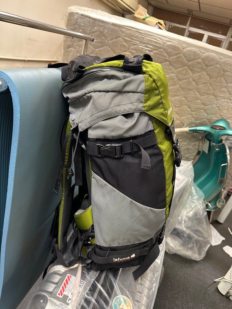 Lafuma backpack （分類：手袋及銀包）位於 Hong Kong。 由 kh1977 提交（商品編號 1311032745，圖片 2）。簡介： 新舊如圖，需要可以再比相。