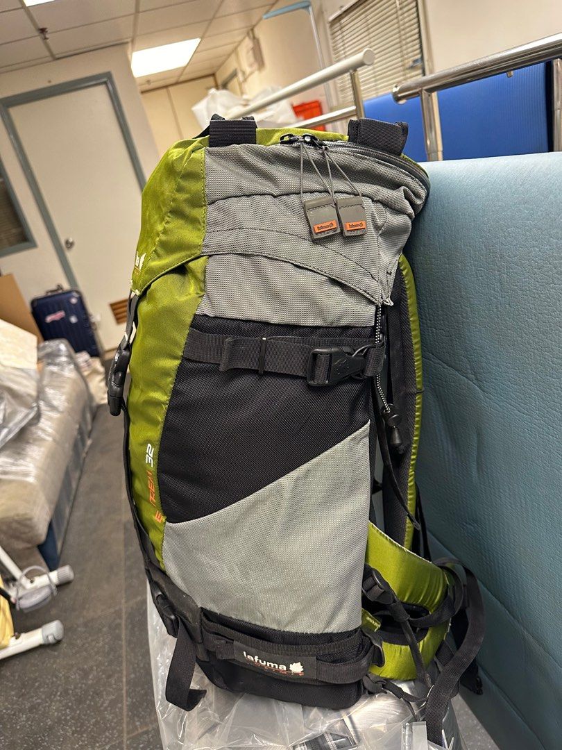 Lafuma backpack （分類：手袋及銀包）位於 Hong Kong。 由 kh1977 提交（商品編號 1311032745，圖片 3）。簡介： 新舊如圖，需要可以再比相。