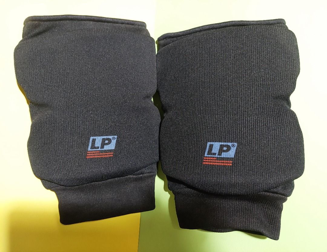 LP knee pads M (Category: Braces, Support & Protection) located in Antipolo. Submitted by cychiyo (Listing ID 1311090448, Image 1). Description: LP knee pads 300 only for the pair sold as a pair only M on tag like new, unused (tried fitting only) clean, ready to wear payment via Gcash additional fee for shipping via GGX or Lalamove .