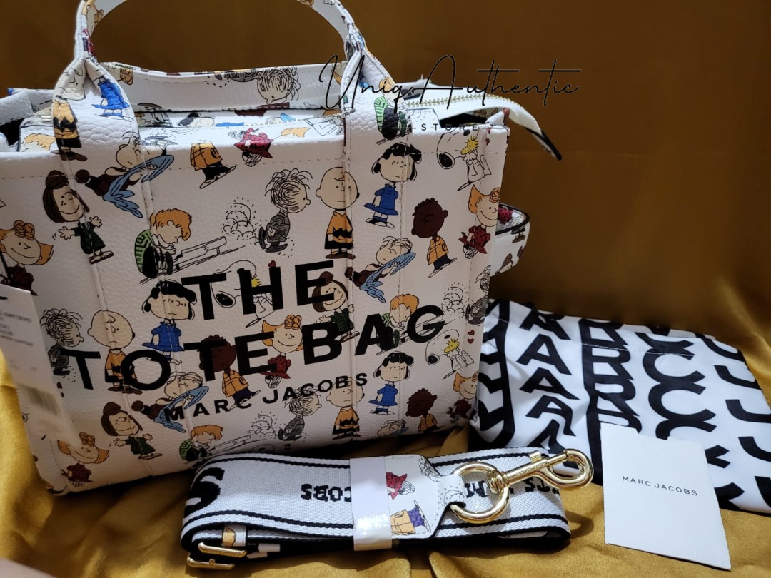 Tas Marc Jacobs Tote Bag Snoopy White Fesyen Wanita Tas Dompet di Carousell