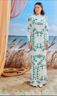 (Category: ) located in . Submitted by thriftwithmylist (Listing ID 1311035295, Image 1). Description: .