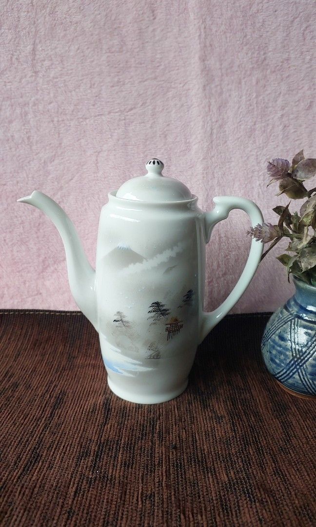 Mini Coffee Set (Category: Coffee & Tea Tableware) located in Talisay. Submitted by enavnai13 (Listing ID 1311043434, Image 2). Description: ‼️ SALE ‼️ Mini Coffee Set Meron nakalagay NORITAKE sa sugar pot lang, the rest wala 1 pc ng saucer meron unnoticeable hairline/crack SELLING AS SET ONLY ‼️ 1,000 + SF ‼️ #coffeeset #miniaturecoffeeset #miniatureteaset.