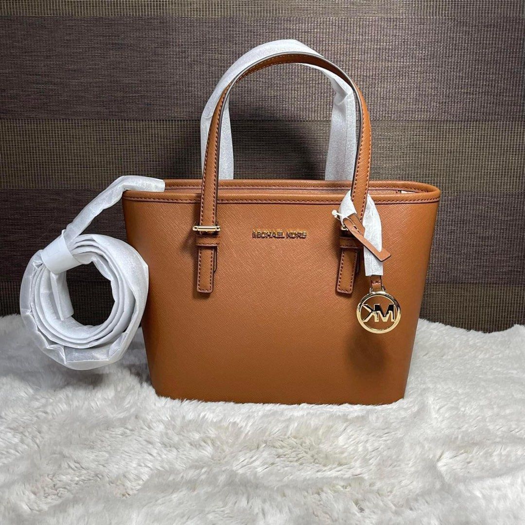 MK CARRY ALL XS TOTE (Category: Luxury Bags & Wallets) located in Bulacan. Submitted by lovieauthenticmerchandise (Listing ID 1311084541, Image 1). Description: .