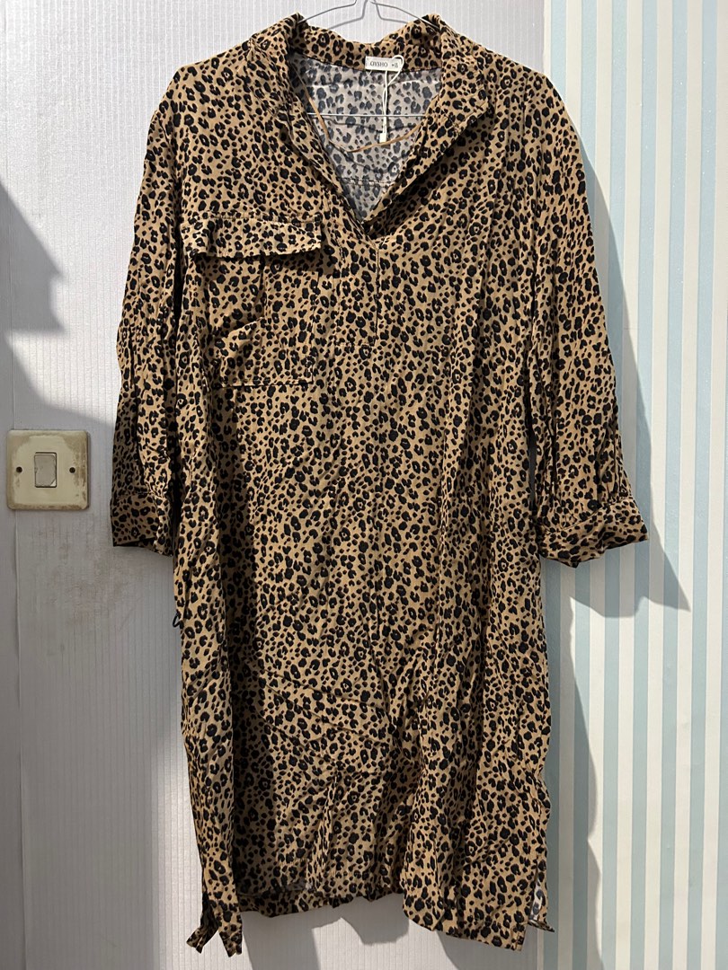OYSHO Leopard dress Fesyen Wanita Pakaian Wanita Jumpsuits di Carousell
