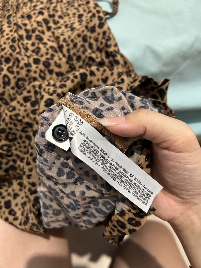 OYSHO Leopard dress Fesyen Wanita Pakaian Wanita Jumpsuits di Carousell