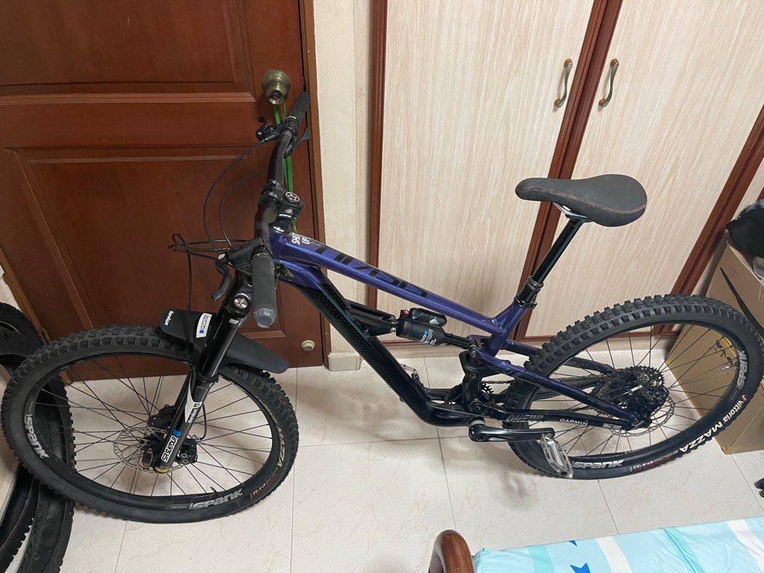 Polygon Siskiu T8, Size M , Sports Equipment, Bicycles & Parts, Bicycles on  Carousell