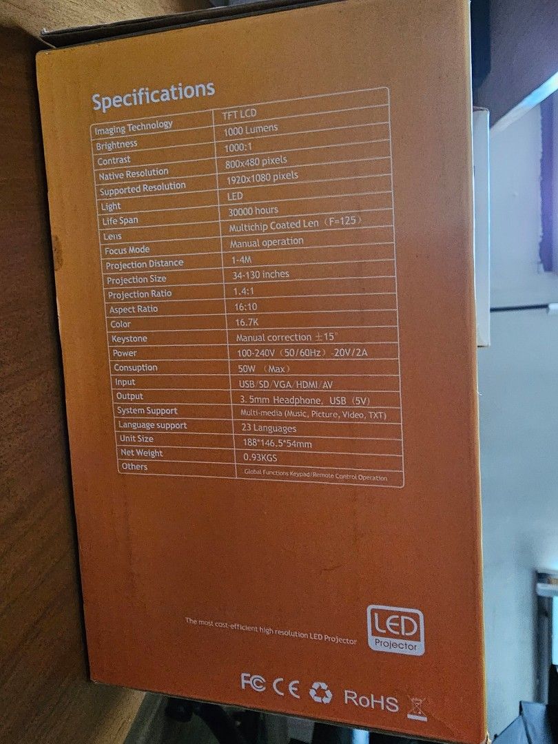 Projector (Category: Projectors) located in Singapore. Submitted by fionalwt1987 (Listing ID 1311034281, Image 3). Description: only took out to test once.. everything still in the box..