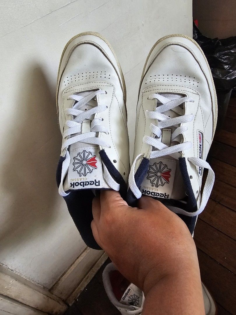 Reebok Club C 85 Vintage (Category: Sneakers) located in Pasig City. Submitted by lexterong (Listing ID 1311028405, Image 3). Description: naka stock lang nagamit lng mga 5 times masikip.