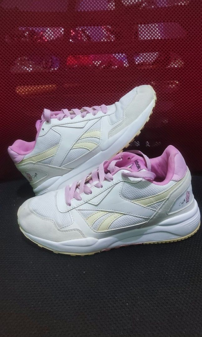 Reebok Royal Bridge x BT21 Fesyen Wanita Sepatu di Carousell