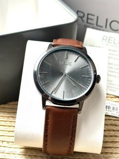 🇺🇸✈️Relic by Fossil US Leather Three-Hand Mineral Crystal Men's Watch! Arrived from US!