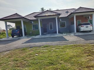 (Category: ) located in . Submitted by mzal77 (Listing ID 1311064642, Image 1). Description: .