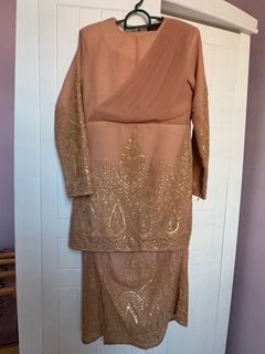 (Category: ) located in . Submitted by ourclosetnow (Listing ID 1311064863, Image 1). Description: .