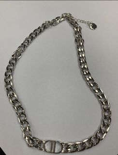 (Category: ) located in . Submitted by buysellcloset (Listing ID 1311153654, Image 1). Description: .