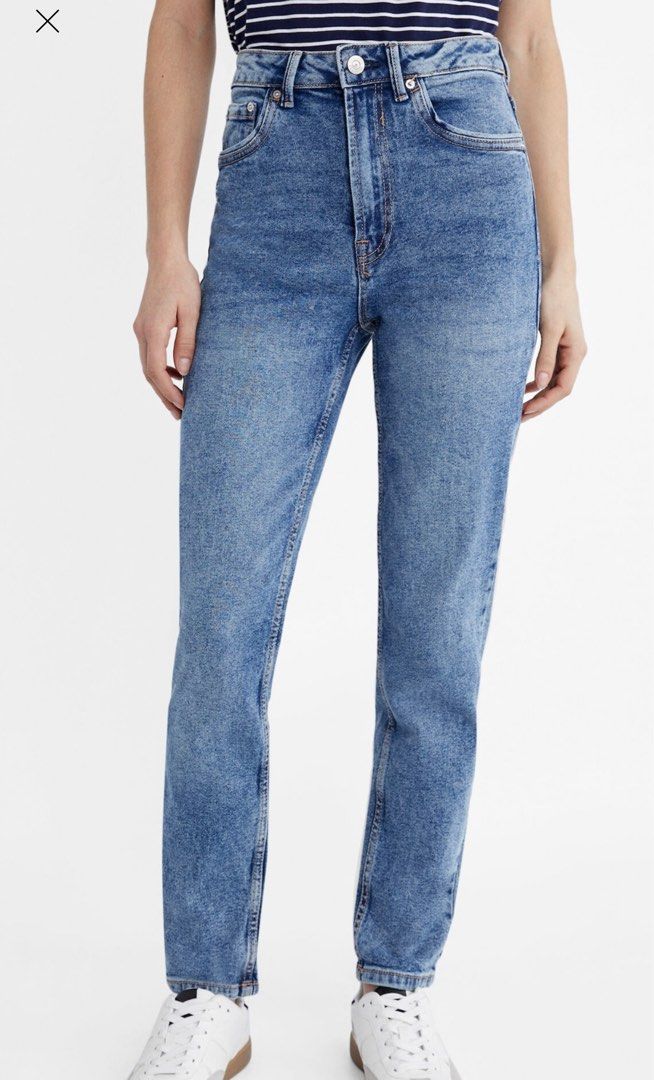 Stradivarius Slim Fit Mom Jeans (Category: Jeans) located in Manila. Submitted by spicymacaroni (Listing ID 1311114496, Image 3). Description: Stradivarius Slim Fit Mom Jeans - like new, barely used - color: medium light blue - not an overrun ‼️ bought in stradivarius glorietta - bought for 1,595 - dm for actual photos - can ship thru grab/lalamove/j&t - loc: españa, manila - can do meetups around ust/feu - rfs: decluttering - slightly negotiable