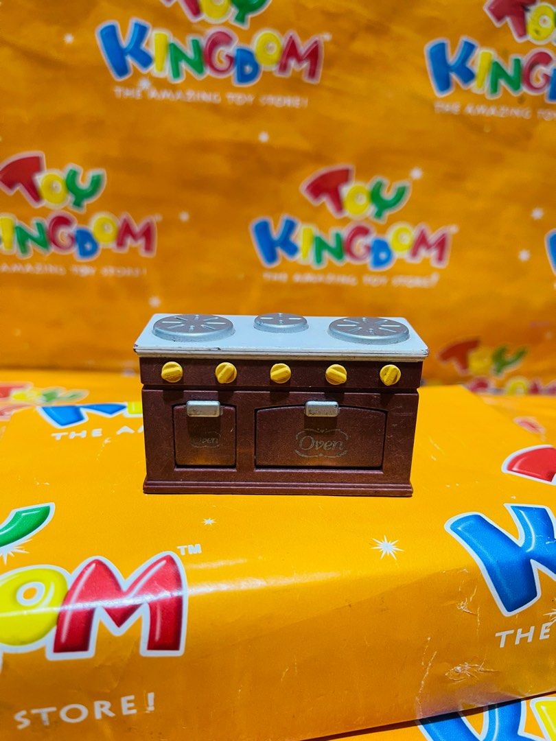 SYLVANIAN families Doll House Oven stove (Category: Kids Toys) located in Santa Maria. Submitted by houseofluckytoystore (Listing ID 1311172676, Image 1). Description: Pre-Loved toys and signs of usage WHAT YOU SEE IS WHAT YOU GET PRELOVED TOY Brought In CANADA wh4t you see is wh4t you g3t A great addition to your Toy accessories Collection. Good for kids and collectors!! Genuine toy. Bought in CANADA COUNTRY SOLD as it is. For SURE BUYERS only. 