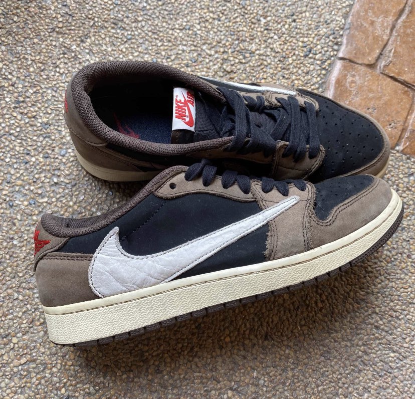 travis scott jordan 1 mocha on feet