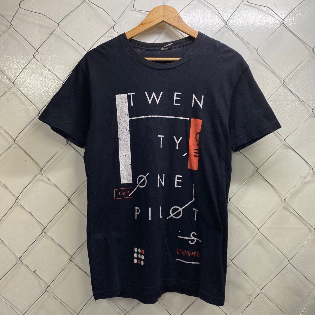 TWENTY ONE PILOTS TEE (Category: Tshirts & Polo Shirts ) located in Cagayan de Oro. Submitted by sumamestreethub (Listing ID 1311063898, Image 1). Description: W16 L27.