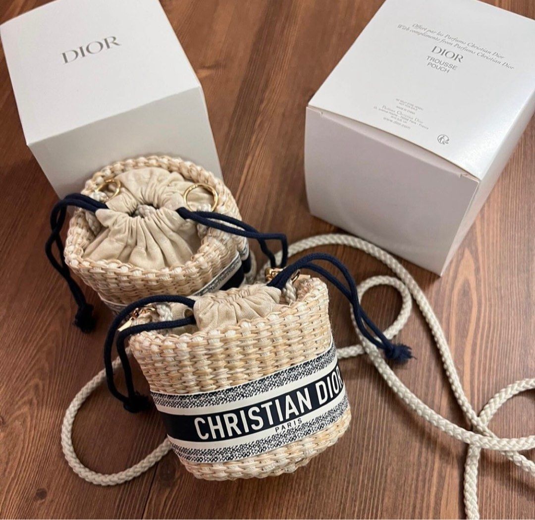Dior vip gift bag hotsell