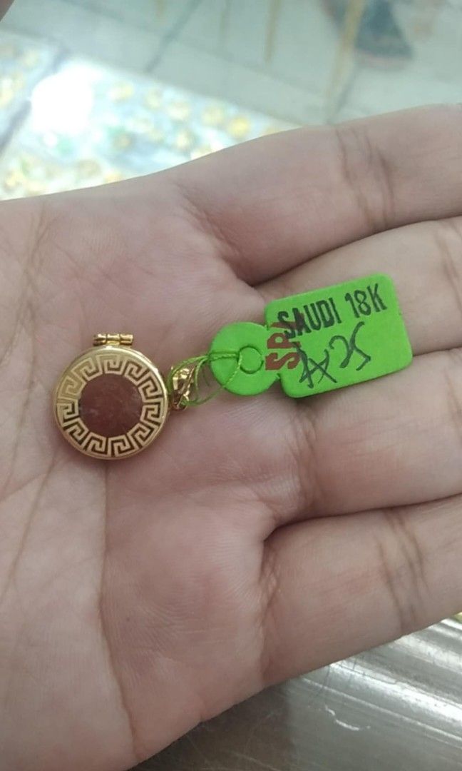 18K Saudi Gold Locket Pendant (Category: Charms) located in Manila. Submitted by RealGoldPawnable18K21K24K (Listing ID 1311220885, Image 1). Description: .