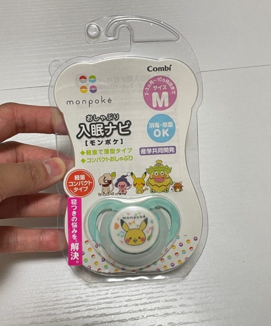 100 New Combi Teteo Pacifier Sleep Navi Size M Monpoke, 兒童＆孕婦用品, 護理及餵哺,  護理及餵哺- 奶咀- Carousell