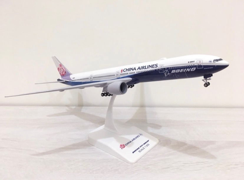 777-300  ER模型　1/200 BOEING