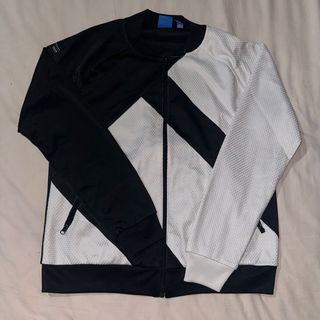(Kategori: ) berada di . Dikirim oleh sersecondhand (ID iklan 1311314514, Gambar 1). Deskripsi: .