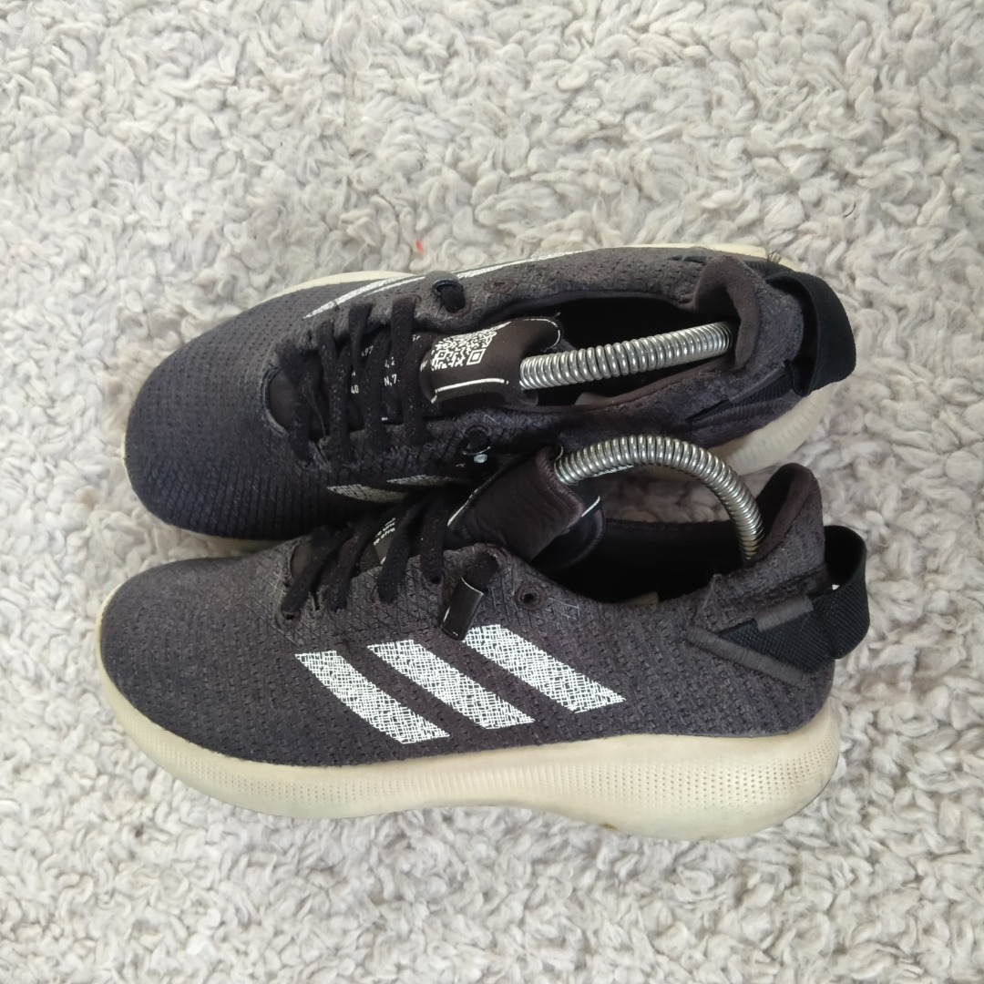 Adidas sense bounce street shop